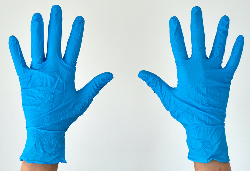 What are the Advantages of Using Disposable Latex Gloves?